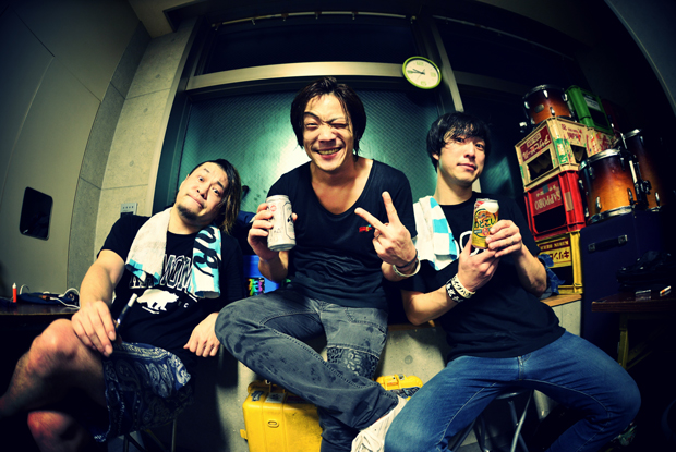 出演アーティスト情報【locofrank】